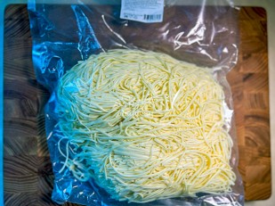 Сыр Чечил паутинка (зелень чеснок)  500 гр.: Сырный продукт ФЕРМЕРСКИЙ паутинка белая