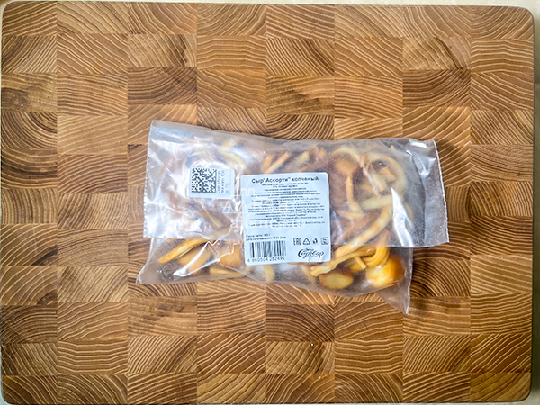 Сыр 150 гр ГОРНЫЙ СЫРОВАР (Ассорти копчёный) в Междуреченске