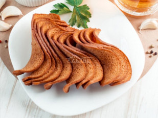 Фисташки: Ресторанные гренки с сметаной и зеленью